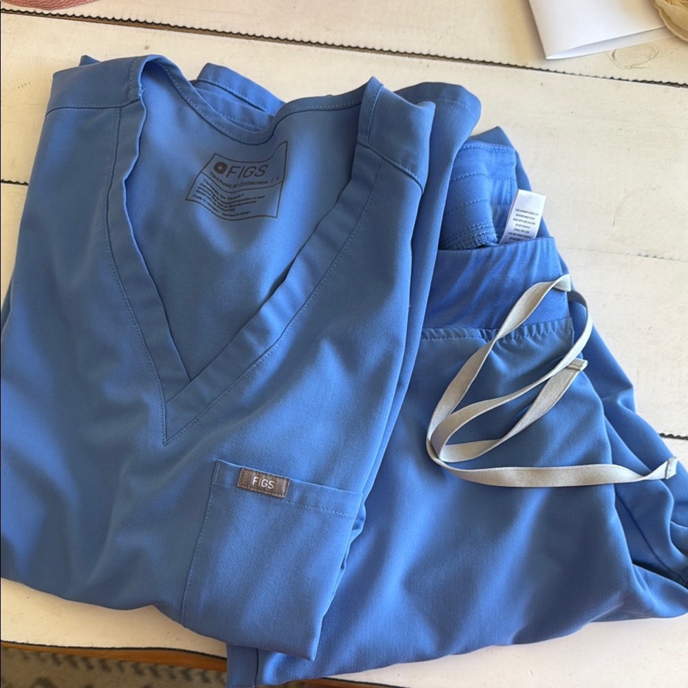 Figs Blue Scrub Set